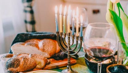 乐鱼体育-西班牙网球小将爆冷晋级四强，年终赛制造黑马奇迹，西班牙男子网球名将的名字